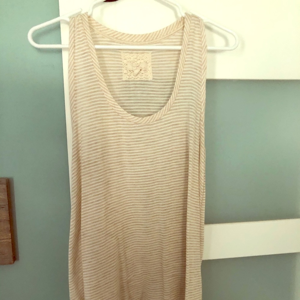 Cute summer tank (Lg)